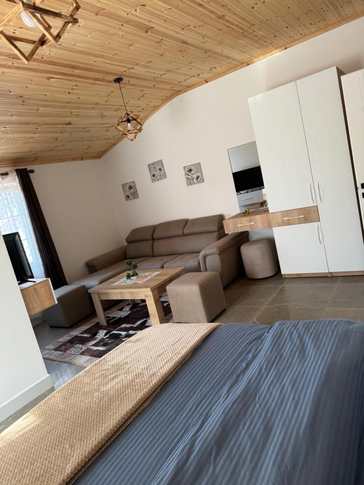 Qyteza Guest House & Camping Shkoder Exterior photo